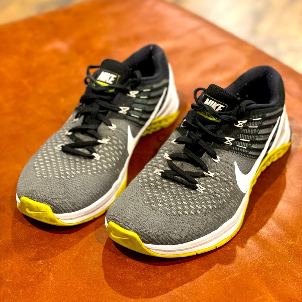 Nike Women’s Metcon DSX Flyknit Amp 878556 001 Gray-White-Volt Size 9